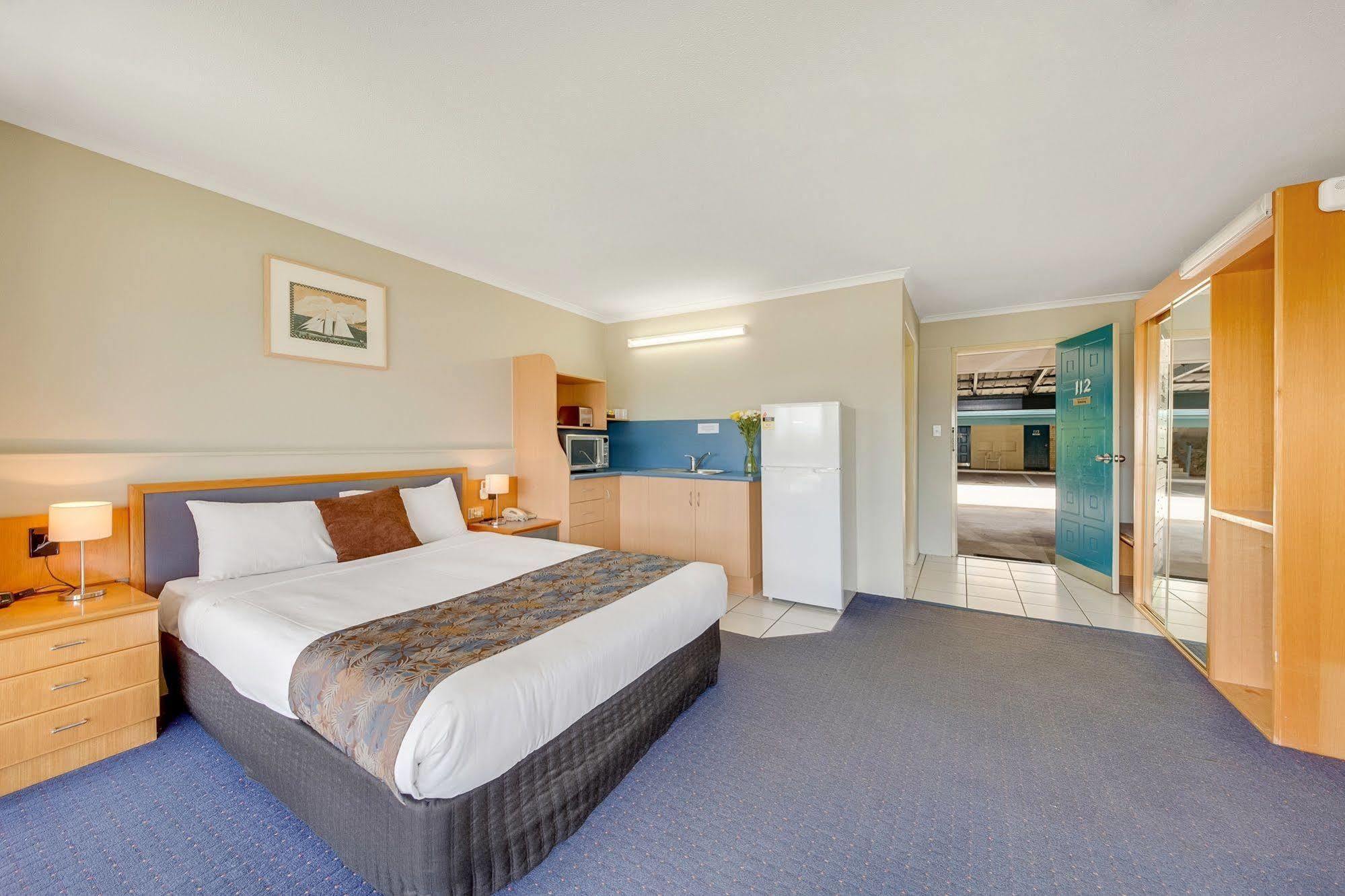 Gladstone Palms Motor Inn Esterno foto